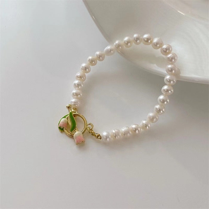 Wholesale New tulip bracelet with versatile temperament, pieced together with pearl bracelets, niche and simple accessories