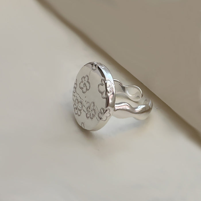 Wholesale Wide-faced round disc with small flower print ring