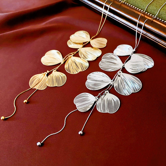 Wholesale Metallic Ginkgo Leaf Flower Necklace Personality Elegant Necklace