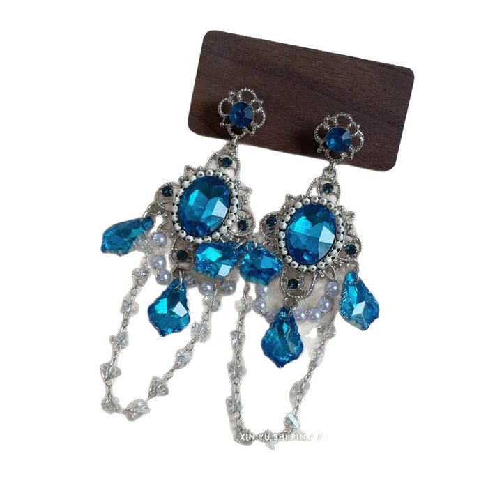 Wholesale Earrings with a light luxury retro temperament, earrings with exaggerated and atmospheric style