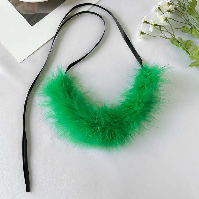 Wholesale Exaggerated party short feather collar niche necklace