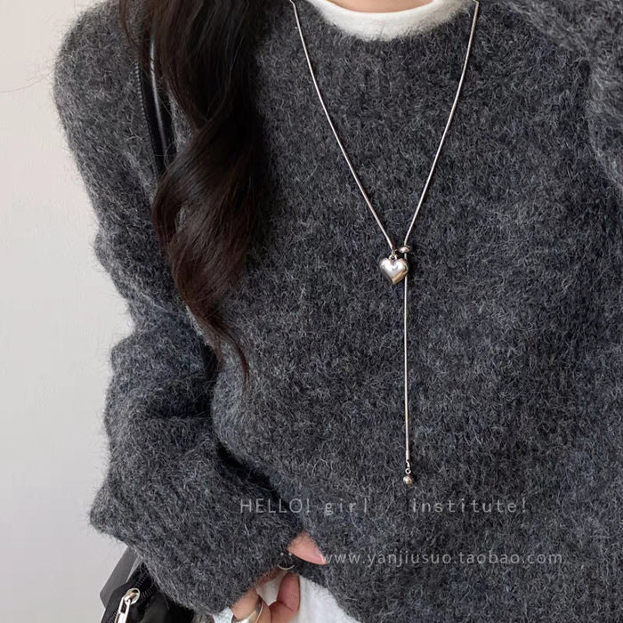 Wholesale Minimalist silver heart pendant necklace, women's light luxury high-end feel, long sweater chain accessory
