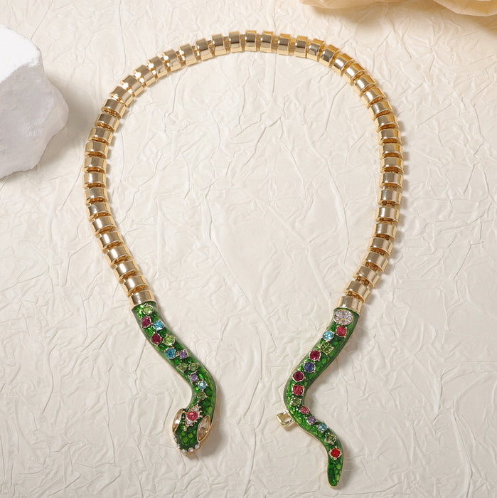 Wholesale Metal Chain Inlaid Color Zircon Green Snake Animal Pendant Women's Necklace