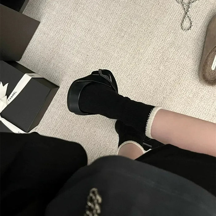 Wholesale Versatile autumn and winter contrasting thick wool socks for warmth, simplicity, and artistic style, with a long tube and stacked socks