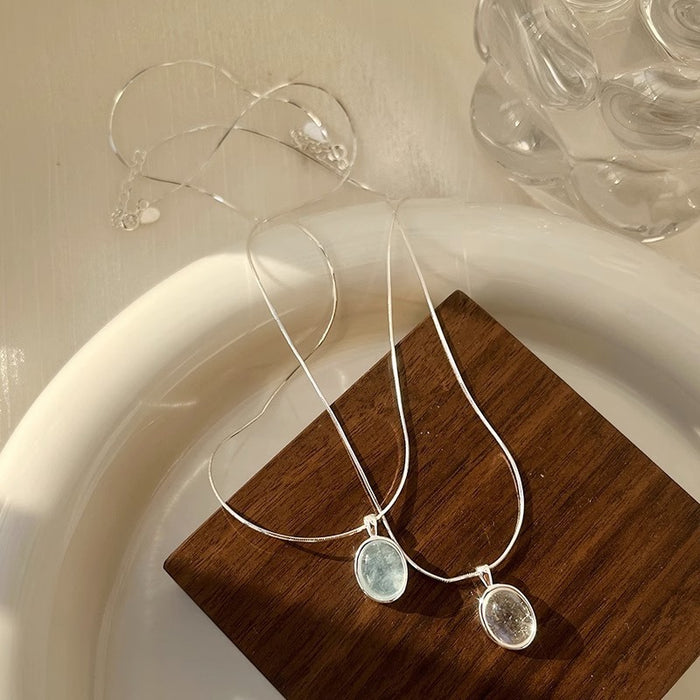 Wholesale Small niche design necklace versatile high-end oval pendant snake bone chain accessory