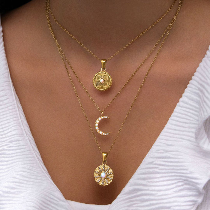 Wholesale Multi layered circular diamond necklace with geometric luxury and high-end feel, moon and sun pendant, collarbone chain