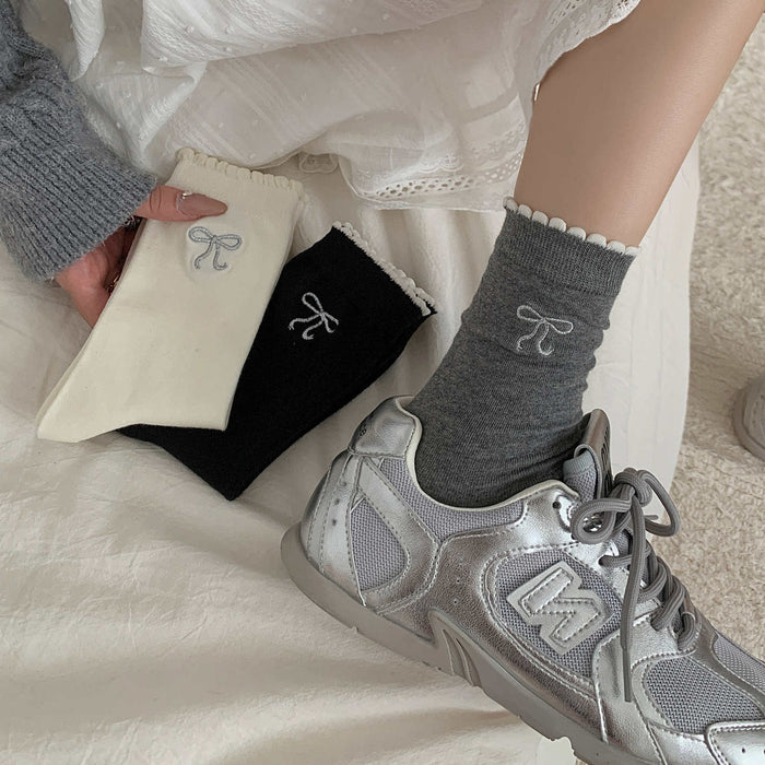 Wholesale Silver wire bow versatile embroidery mid tube socks pile socks