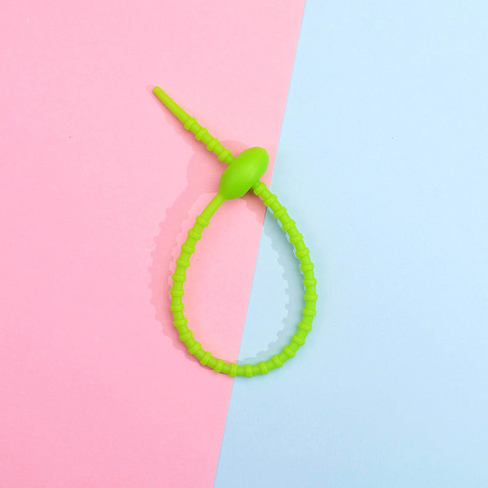 Wholesale Colorful silicone tie handmade accessories reusable keychain ring chain rope bag hanging accessories