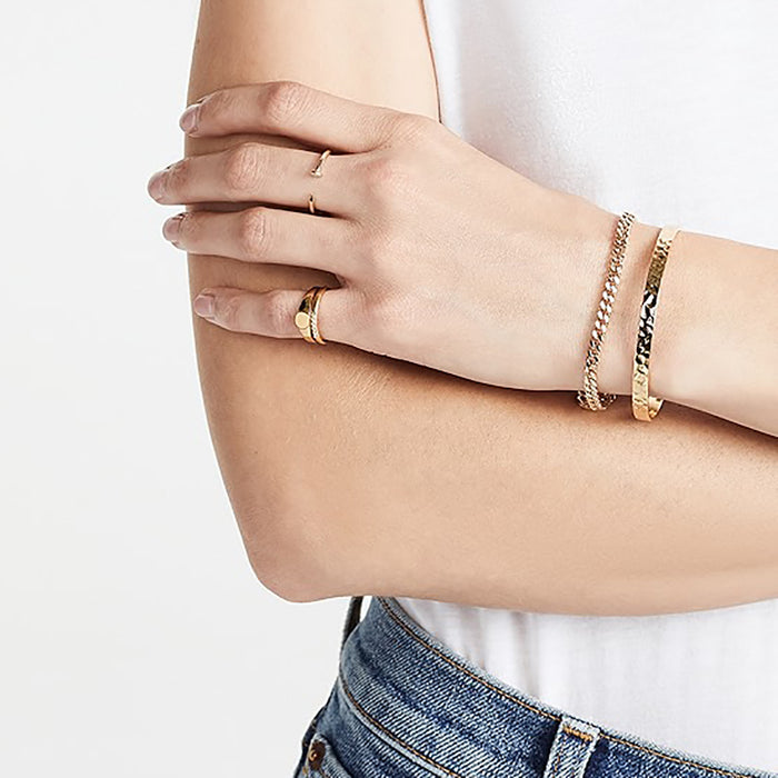 Wholesale Titanium steel ring with a light luxury and high-end feel. Stainless steel jewelry for the bracelet