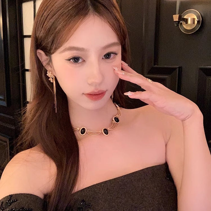Wholesale  Retro Necklace Women's  Clavicle Chain  Elegant Elegant Earrings Accessories
