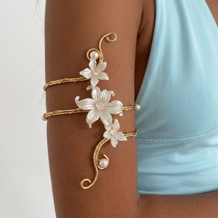 Wholesale Bohemian style hand-wrapped flower armlet women' s ethnic style seashell flower armband