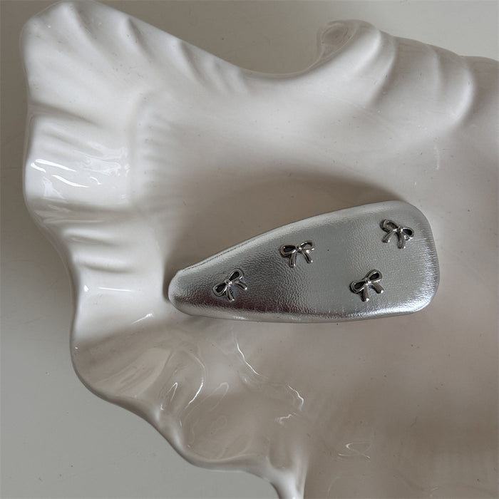 Wholesale Sweet Color Girl silver Small Bow Leather Hair Clips