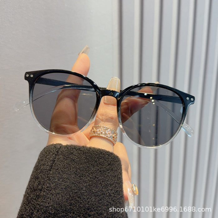 Wholesale Fashionable retro sunglasses, sunglasses, sunscreen and UV resistant glasses