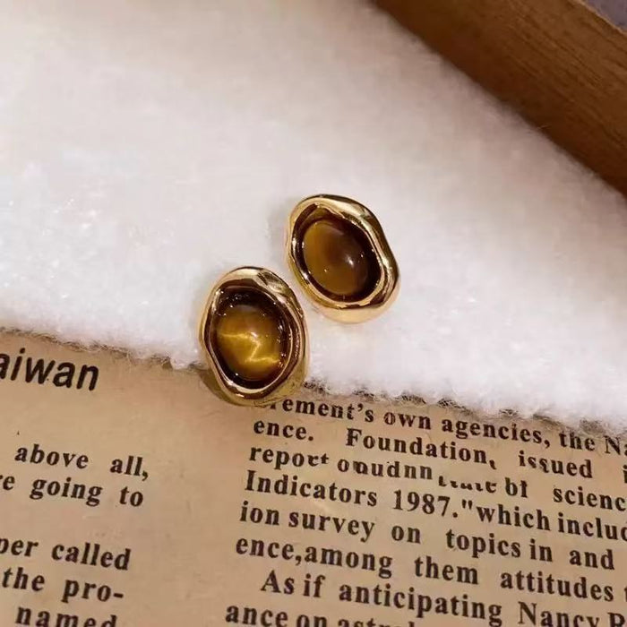 Wholesale Silver needle earrings with niche design, high-end feel, retro temperament, fashionable and personalized earrings