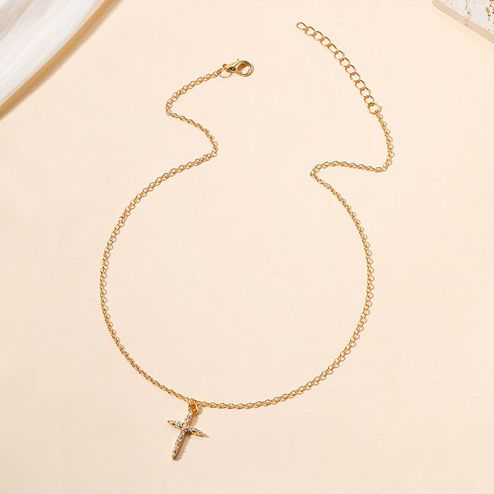 Wholesale Personalized jewelry with diamond studded alloy cross necklace, simple pendant