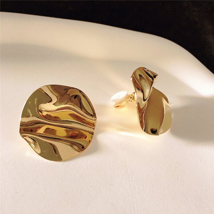 Wholesale Earless hole retro cool style geometric irregular ear clip gold design sense metal ear clip