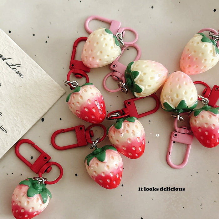 Wholesale Stylish Resin Strawberry Charm Keychain Cute Bag Accessory Gift