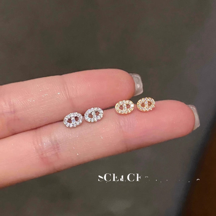 Wholesale Small and Exquisite Pig Nose Earrings Niche Design High-End Versatile Earrings for Women