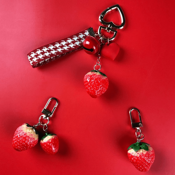 Wholesale Resin Red Strawberry Bell Keychain JDC-KC-Gongz026 Keychains 宫泽 Wholesale Jewelry JoyasDeChina Joyas De China