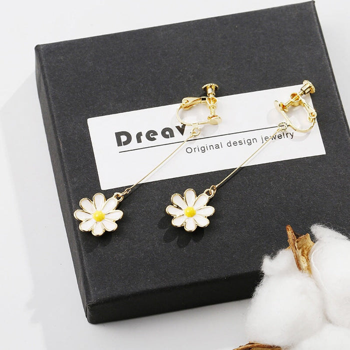 Wholesale S925 Silver Needle Flower Daisy Alloy Earrings JDC-ES-ZhanY022 Earrings 展言 W006-7 Wholesale Jewelry JoyasDeChina Joyas De China