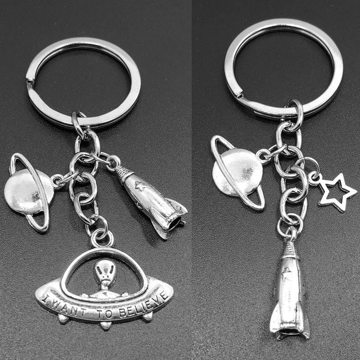 Wholesale Spaceship Rocket Alien Astronaut Zinc Alloy Keychain MOQ≥2 JDC-KC-GSCT001