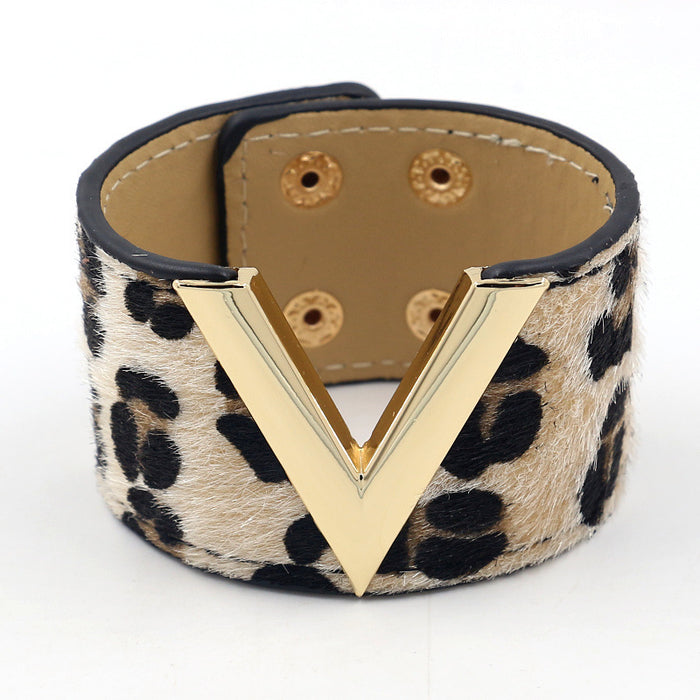 Jewelry WholesaleWholesale PU Faux Leather Leopard Print Wide Bracelet MOQ≥2 JDC-BT-KN007 Bracelet 酷牛 %variant_option1% %variant_option2% %variant_option3%  Factory Price JoyasDeChina Joyas De China