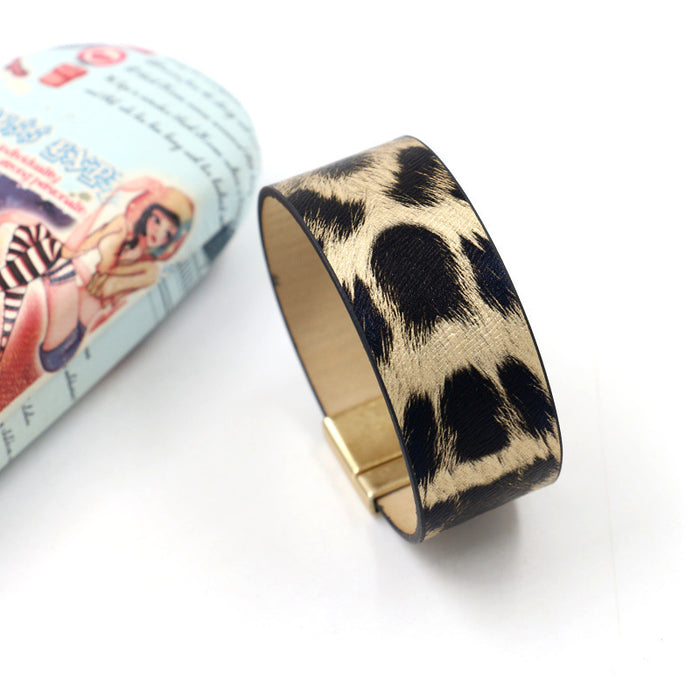 Jewelry WholesaleWholesale wide leather leopard print magnetic clasp bracelet JDC-BT-KN006 Bracelet 酷牛 %variant_option1% %variant_option2% %variant_option3%  Factory Price JoyasDeChina Joyas De China