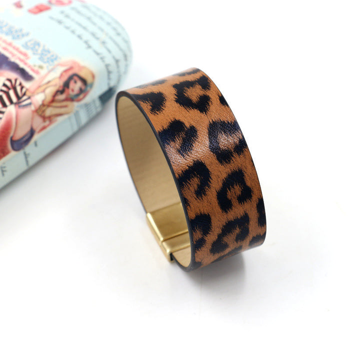 Jewelry WholesaleWholesale wide leather leopard print magnetic clasp bracelet JDC-BT-KN006 Bracelet 酷牛 %variant_option1% %variant_option2% %variant_option3%  Factory Price JoyasDeChina Joyas De China