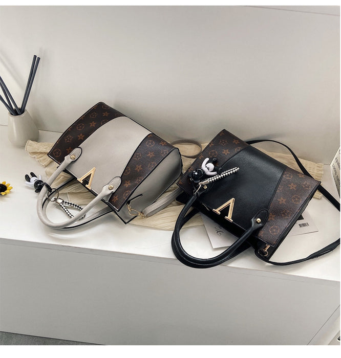 Jewelry WholesaleWholesale simple atmosphere single shoulder messenger bag JDC-SD-Jianni001 Shoulder Bags 简尼 %variant_option1% %variant_option2% %variant_option3%  Factory Price JoyasDeChina Joyas De China