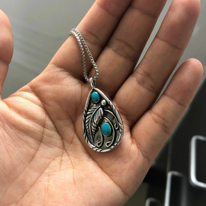 Jewelry WholesaleWholesale Inlaid Turquoise Vintage Dyed Black Feather Pendant Necklace JDC-NE-Saip015 Necklaces 赛蒲 %variant_option1% %variant_option2% %variant_option3%  Factory Price JoyasDeChina Joyas De China