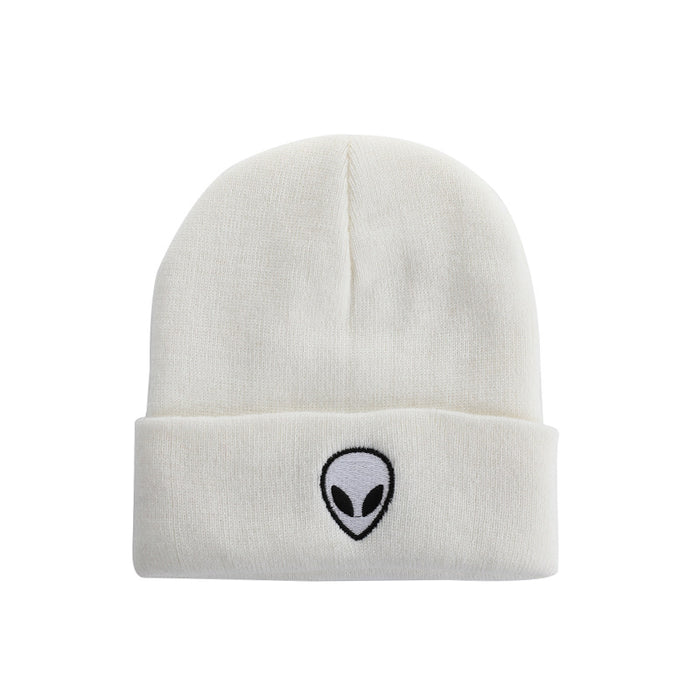 Wholesale knitted hat dome autumn and winter knitted woolen hat alien embroidered hat MOQ≥2 JDC-FH-YueH008