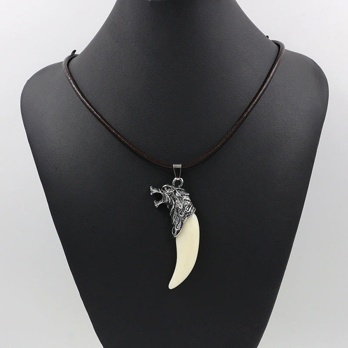 Wholesale Necklace Alloy Wolf Tooth Pendant Men Necklace JDC-NE-JiSha004