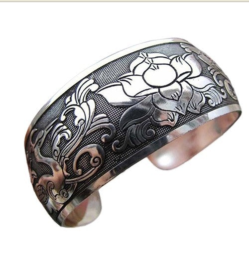 Wholesale Ancient Tibetan Silver Ornament Carved Opening Miao Silver Bracelet JDC-BT-YF007