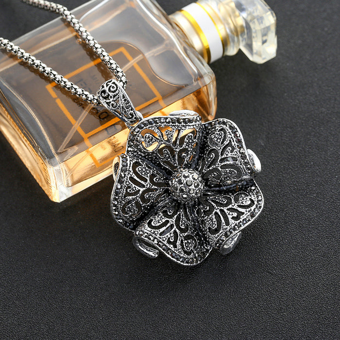 Wholesale Flower Rhinestone Zinc Alloy Sweater Chain Necklace JDC-NE-YouH010