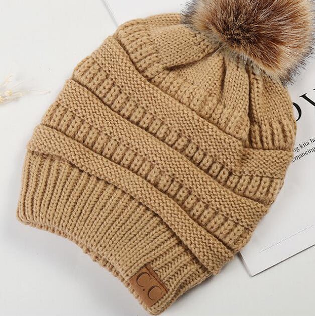 Wholesale Ponytail and Wool Ball Knitted Warm and Thick Wool Hats JDC-FH-HengYu001