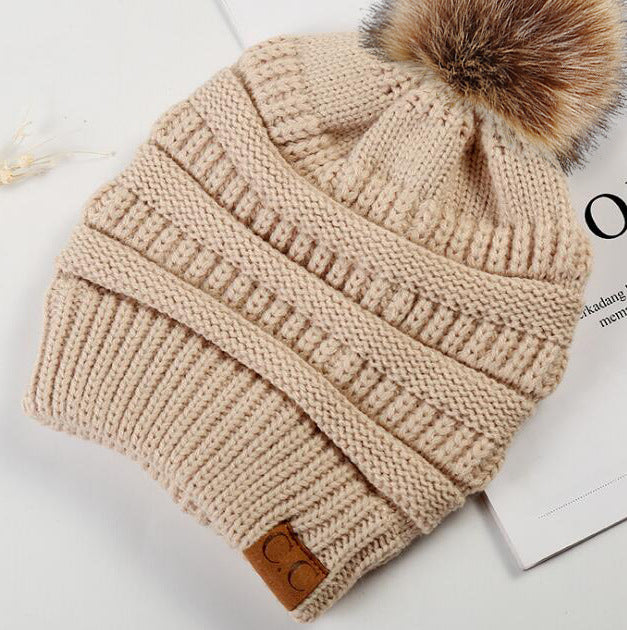 Wholesale Ponytail and Wool Ball Knitted Warm and Thick Wool Hats JDC-FH-HengYu001