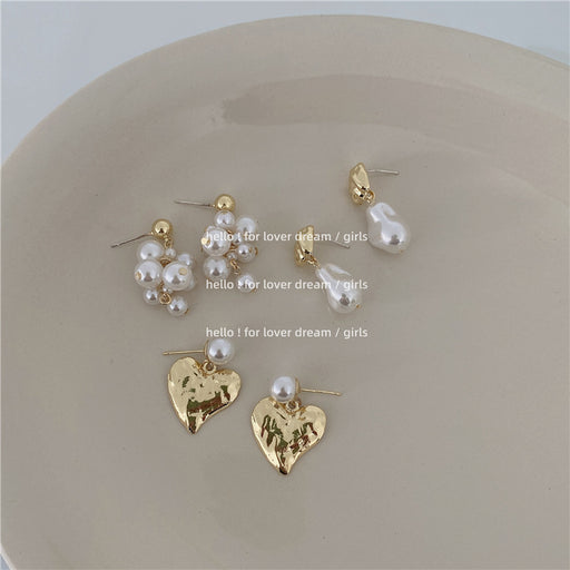 Jewelry WholesaleWholesale Geometric Metal Style Heart Earrings Pearl Stud Earrings JDC-ES-Lfm014 Earrings 珞芙梦 %variant_option1% %variant_option2% %variant_option3%  Factory Price JoyasDeChina Joyas De China