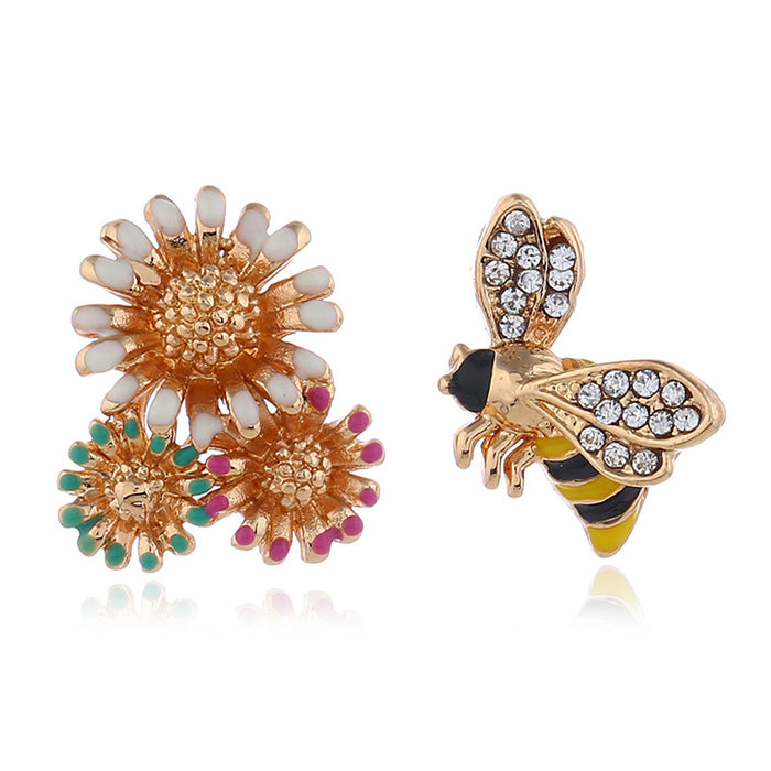 Jewelry WholesaleWholesale asymmetrical flowers small bee alloy stud earrings JDC-ES-KaiQ024 Earrings 凯庆 %variant_option1% %variant_option2% %variant_option3%  Factory Price JoyasDeChina Joyas De China