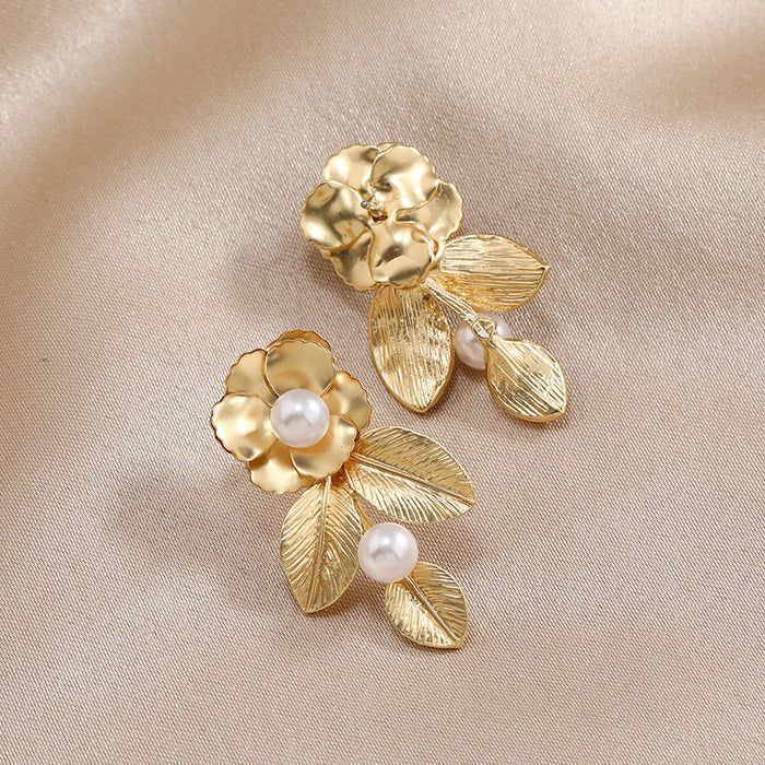 Wholesale Earrings Alloy Pearl Gold Plated Petals MOQ≥2 JDC-ES-KaiQ044