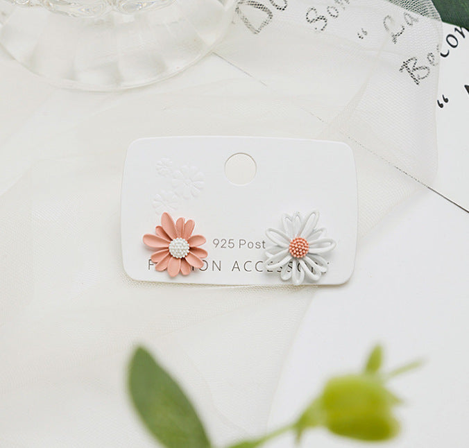 Jewelry WholesaleWholesale 925 Silver Needle Daisy Flower Alloy Earrings JDC-ES-Mdd005 Earrings 萌豆豆 %variant_option1% %variant_option2% %variant_option3%  Factory Price JoyasDeChina Joyas De China