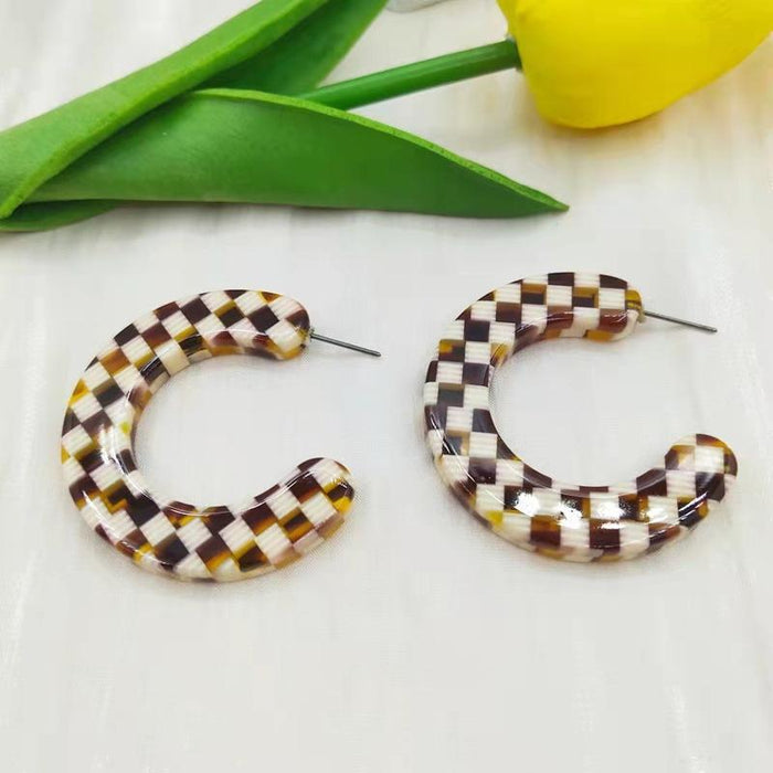 Wholesale Checkerboard C Shape Resin Earrings MOQ≥5 JDC-ES-OuZhe002