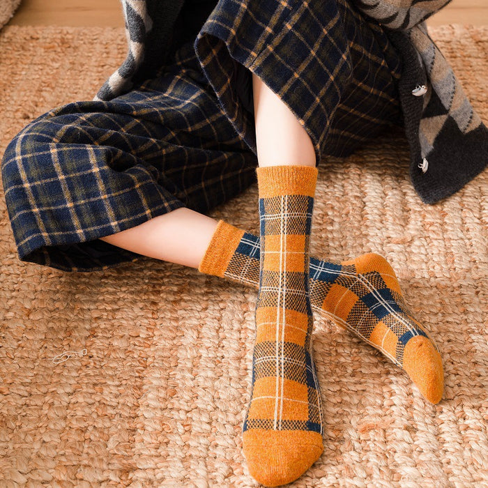 Wholesale Socks Wool Mid-Cylinder Warmth Thick Retro Plaid JDC-SK-ChangShen005