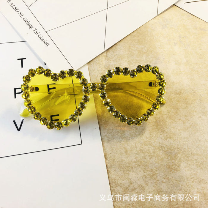 Jewelry WholesaleWholesale Heart Rhinestone Acrylic Ladies Sunglasses MOQ≥2 JDC-SG-GuiM011 Sunglasses 闺淼 %variant_option1% %variant_option2% %variant_option3%  Factory Price JoyasDeChina Joyas De China