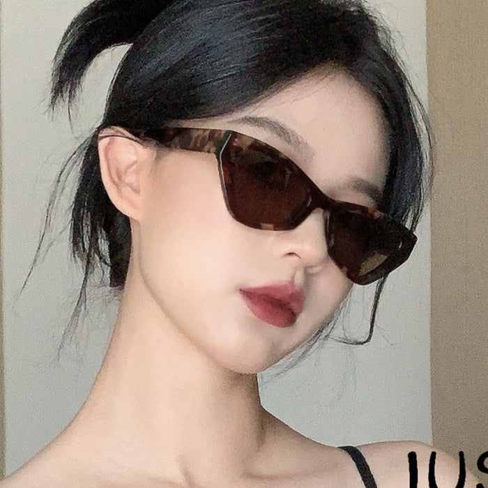 Wholesale Sunglasses Resin Retro Cat Eye UV Protection JDC-SG-ShiM001