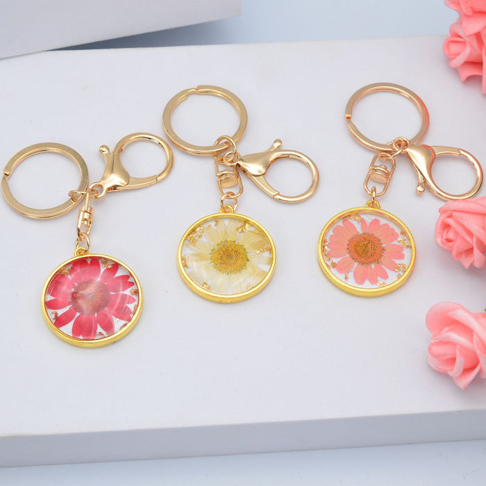 Jewelry WholesaleWholesale Daisy Flower Crystal Epoxy Resin Keychain MOQ≥2 JDC-KC-YiWa003 Keychains 伊娃 %variant_option1% %variant_option2% %variant_option3%  Factory Price JoyasDeChina Joyas De China