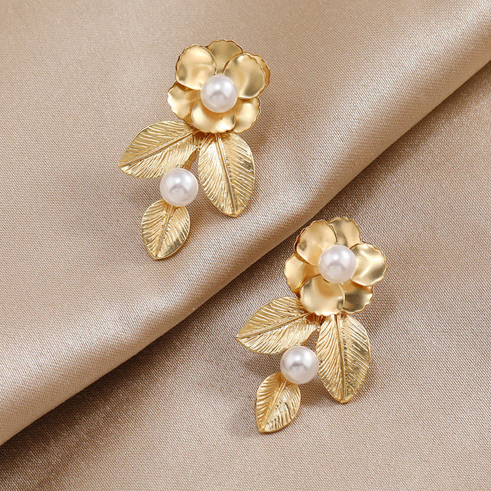 Wholesale Earrings Alloy Pearl Gold Plated Petals MOQ≥2 JDC-ES-KaiQ044