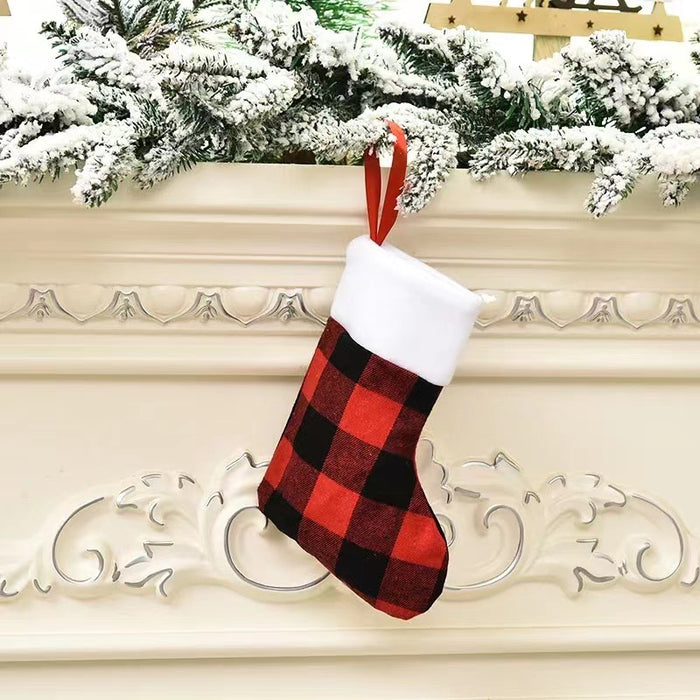 Wholesale Gift Bags Linen Christmas Socks Red and Black Plaid Children's Candy Bags MOQ≥2 JDC-GB-MinG003