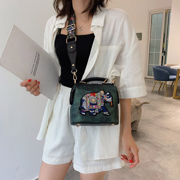 Wholesale Elephant Embroidered PU Crossbody Bag JDC-SD-Panna004