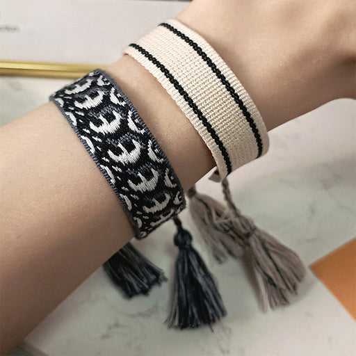 Jewelry WholesaleWholesale black and white color block tassel bracelet JDC-BT-NZ051 Bracelet 奈珠 %variant_option1% %variant_option2% %variant_option3%  Factory Price JoyasDeChina Joyas De China