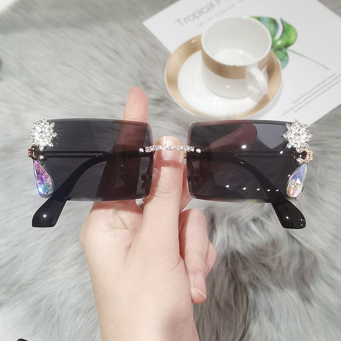 Wholesale PC Lens Diamond Small Square Sunglasses JDC-SG-XiY008